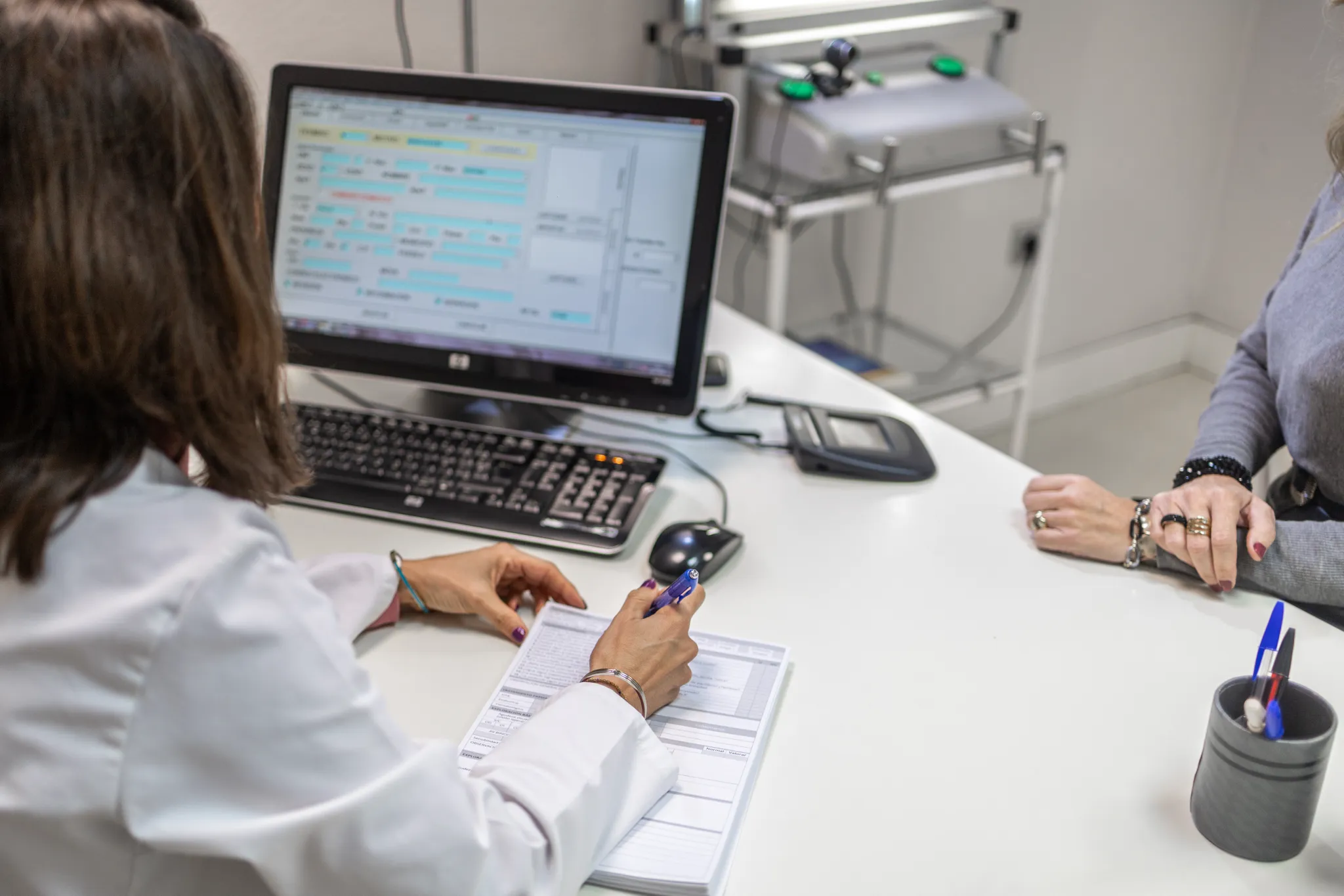 4. Reconocimiento Médico de Conductores en El Corte Inglés de Málaga 9 Reconocimiento Médico de Conductores en El Corte Inglés de Málaga- Semedi Salud · Especialidades médicas en Málaga, psicología, podología, oftalmología, reconocimiento médico de conductores, clinica dental-82