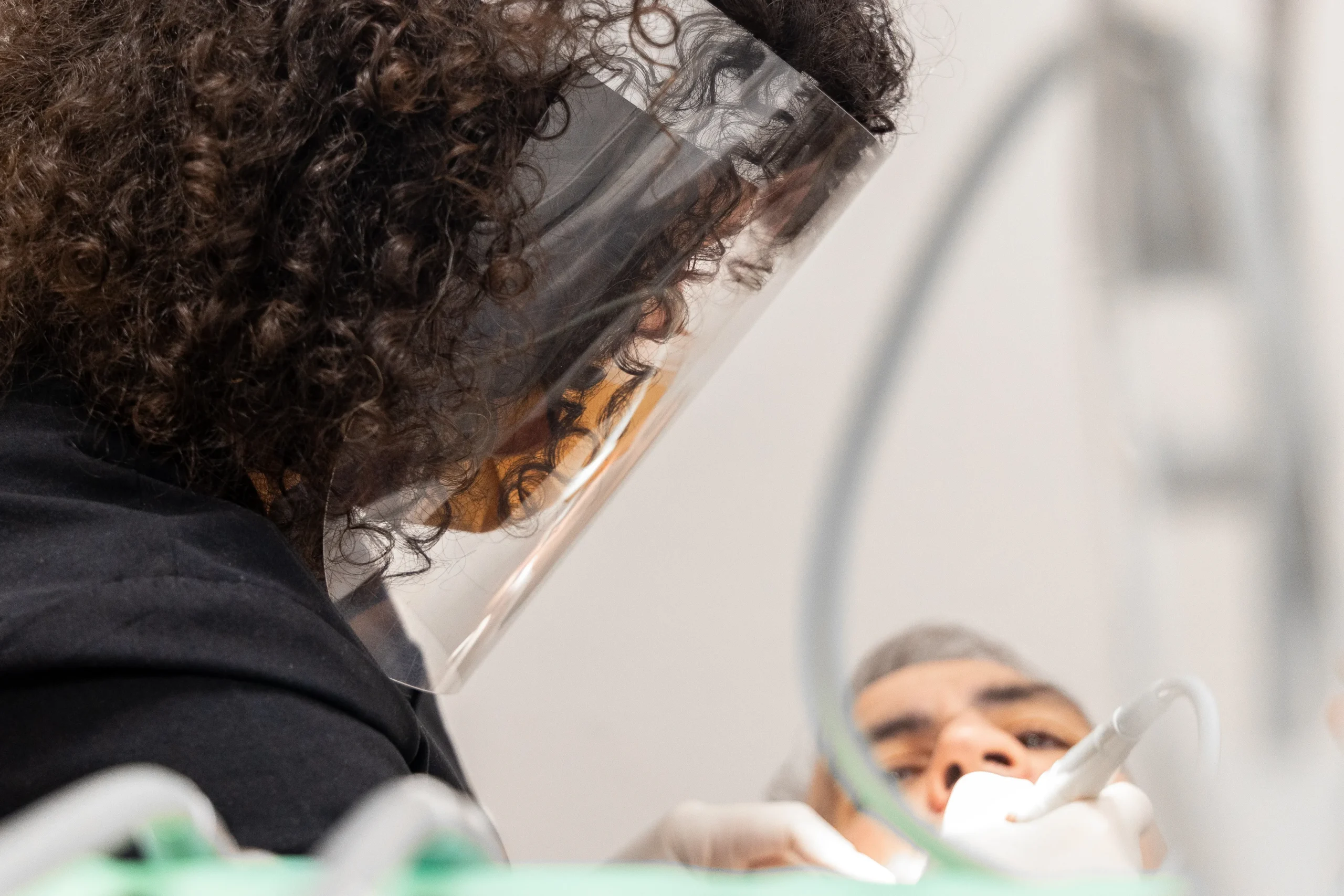 Tooth sensitivity, what causes it and what treatments are available